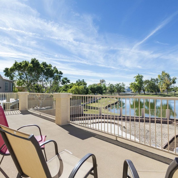 Glendale Golf Community Getaway