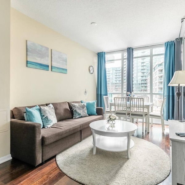GLOBALSTAY. Modern Bright 1Br+DEN Unit in Downtown