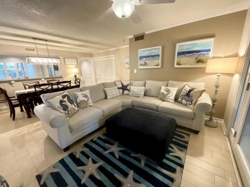 Glorious Cottage with Fireplace in Myrtle Beach, South Carolina
