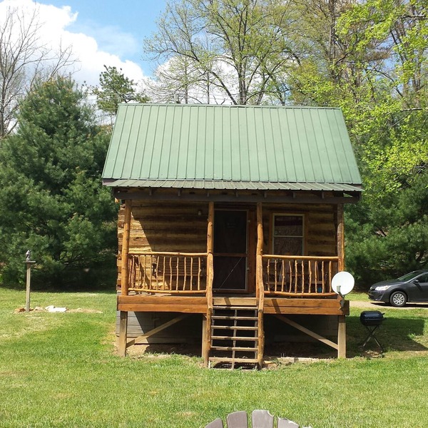 Glory Days Riverfront Authentic restored 1800s log cabin near Gem mines