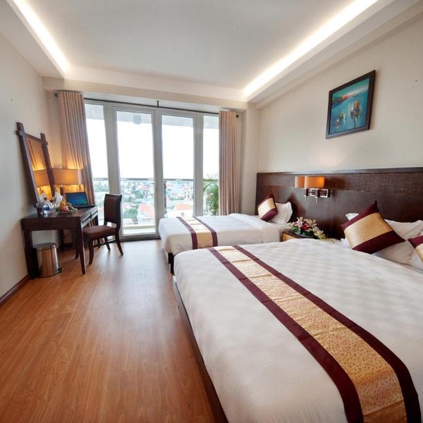 Gold Hotel