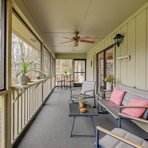 Golf Course & Mtn Views: Franklin Family Condo