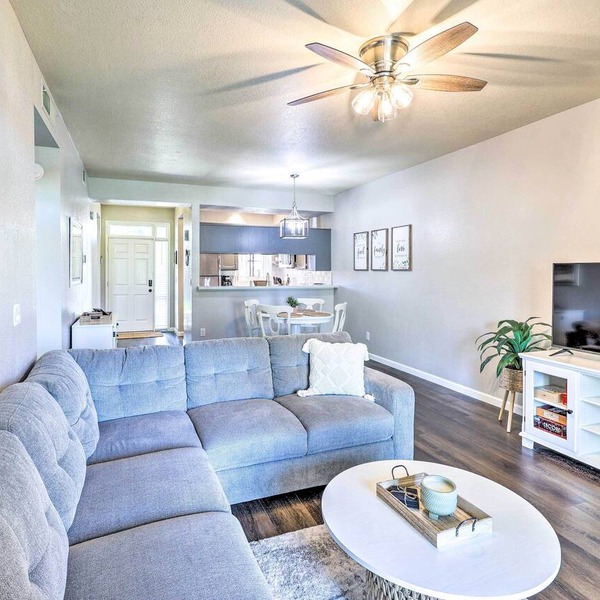 Golf Course Views & Pool Access: Glendale Condo!