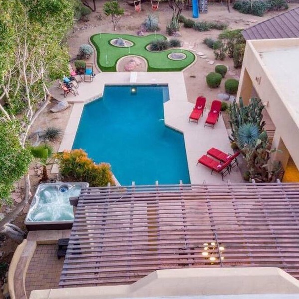 Golf CourseHeated PoolSpaPool Table