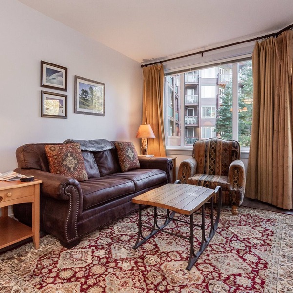 Gorgeous 1 Bdrm at Mammoth's Juniper Springs Lodge