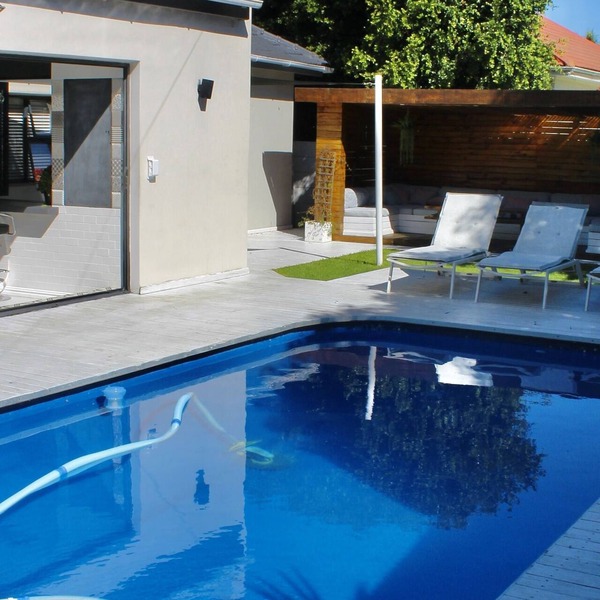 Gorgeous 3 bed 2 bath family home with year round holiday appeal.