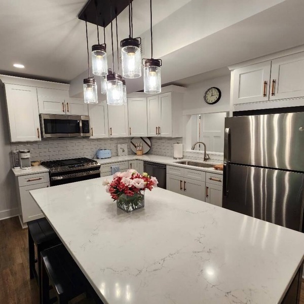 Gorgeous 4 bedroom condo - 10 minutes from Harbor Springs & Ski Resorts