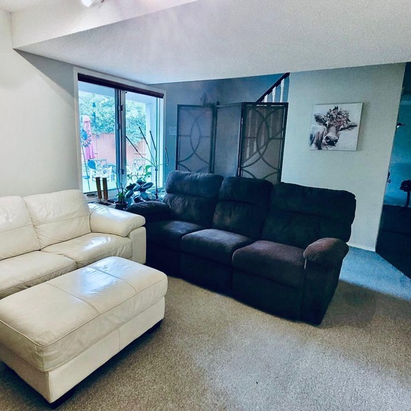 Gorgeous luxury suite w/2 Private Bedrooms close to downtown Calgary