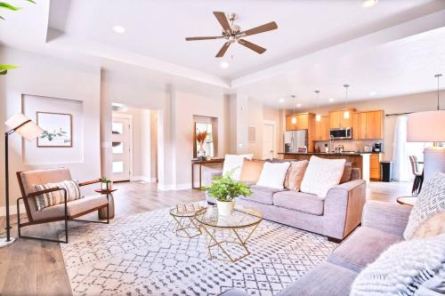Gorgeous & Secluded 3BD 2BA Getaway by The Village at Meridian