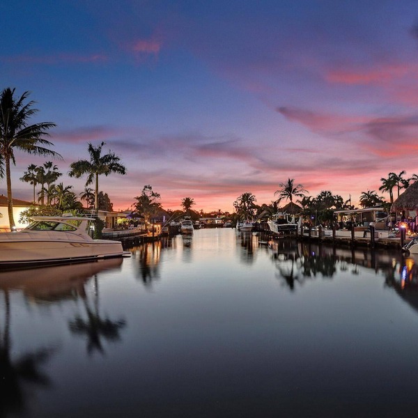 Gorgeous Sunsets! Managed by BNR Vacation Rentals