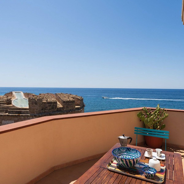 Gorgeous terrace on the gulf of Alghero