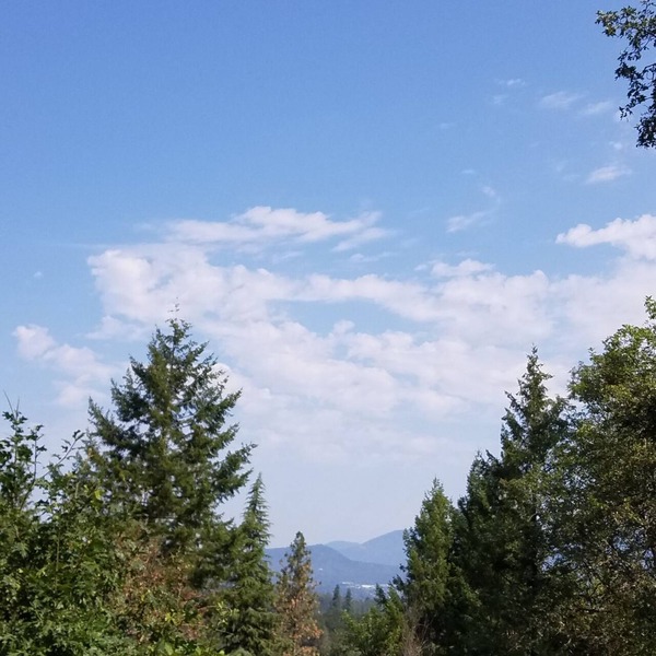 Grants Pass Hillside Retreat w/View Mins from Everything