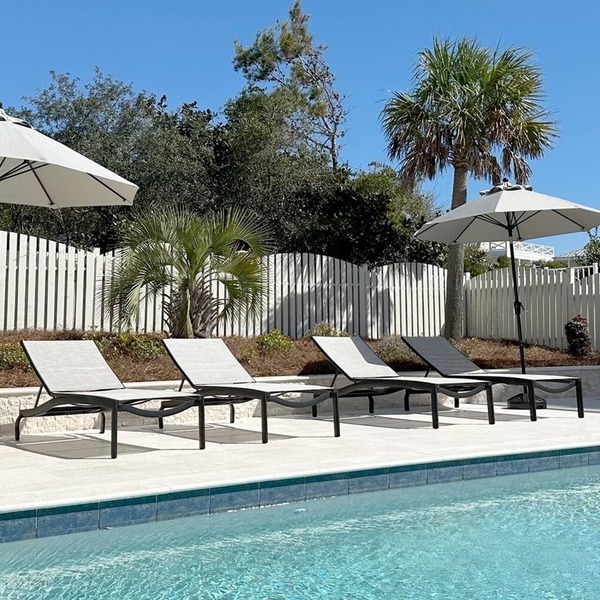 Grayton Beach Private Swimming Pool 4 min walk to the BEACH!
