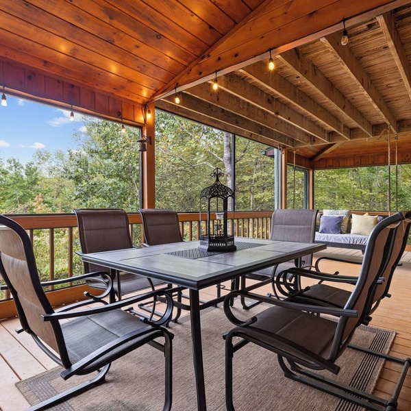 Great Access, Screened Porch, Hot Tub, Fire Pit