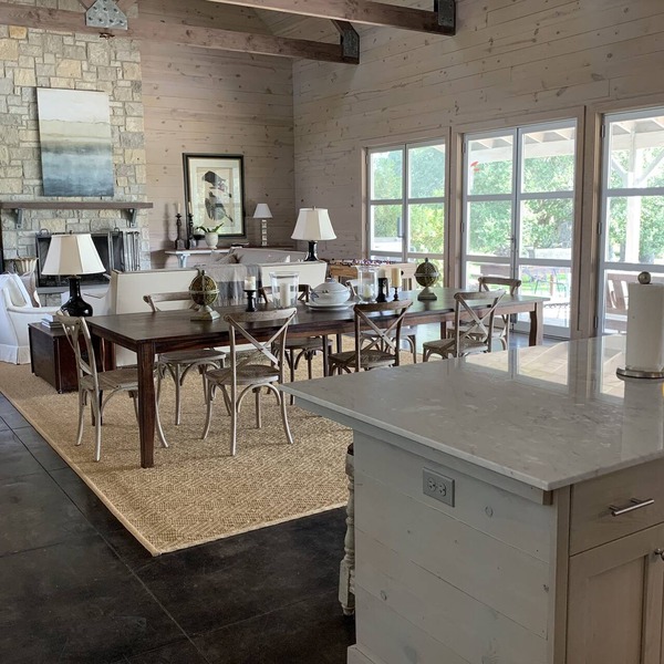 Great Family Compound five miles from Round Top