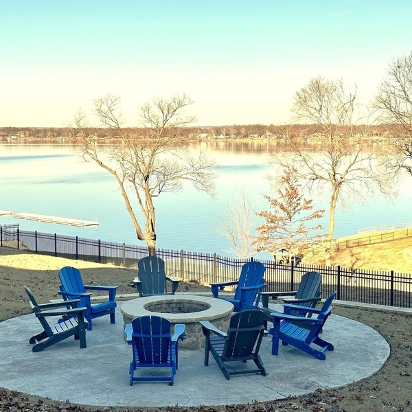 Great Location! Lakefront Modern Home!