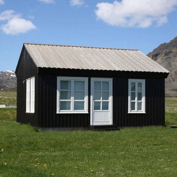 GREAT LOCATION - LUXURY COTTAGE – UNIQUE SURROUNDINGS - GLACIER – NATIONAL PARK