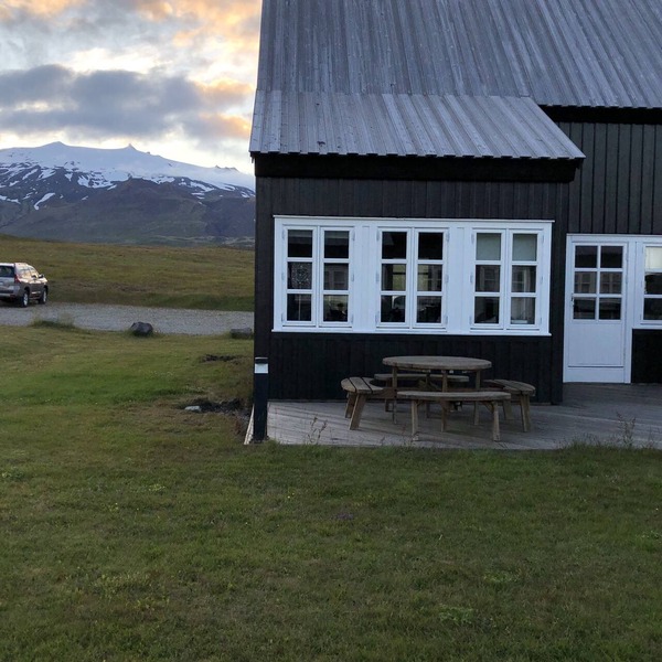 GREAT LOCATION - LUXURY COTTAGE – UNIQUE SURROUNDINGS - GLACIER – NATIONAL PARK