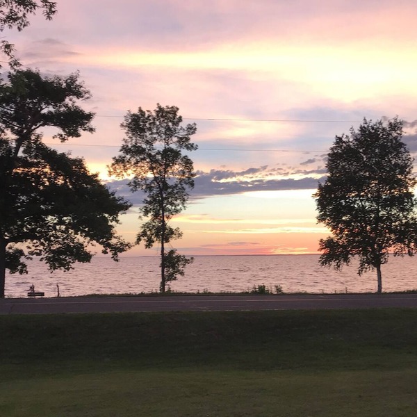 Great location on Lake Mille Lacs!! Sleeps up to 8