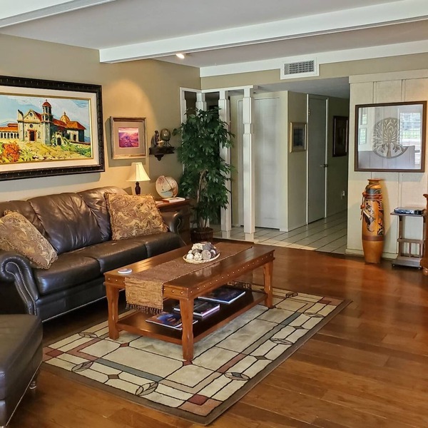 Great location & value! Large, beautiful home, private pool, tub