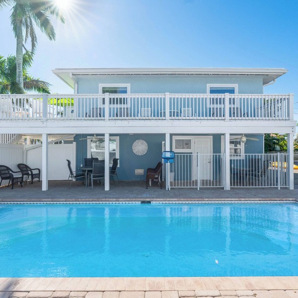 🌊Great Shared Pool | Easy Beach Access | Blue Pearl Manor Upper🌊