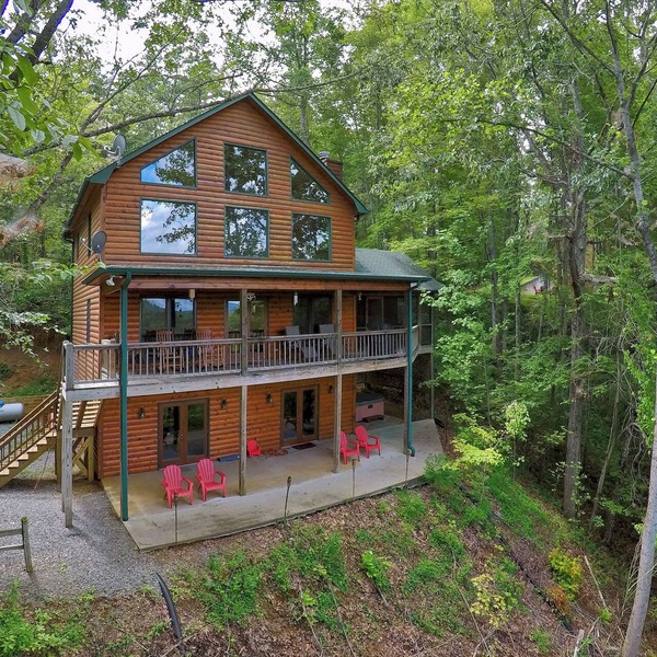 Great View, Arcade Games, Pool Table, Hot Tub