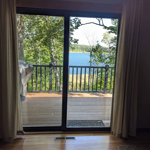 Great views-peaceful, private, fast internet
