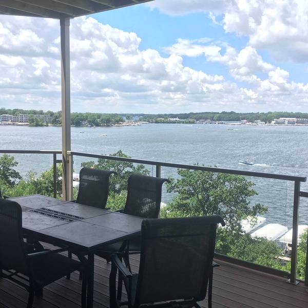 Great views! Third floor end unit - Indoor parking!