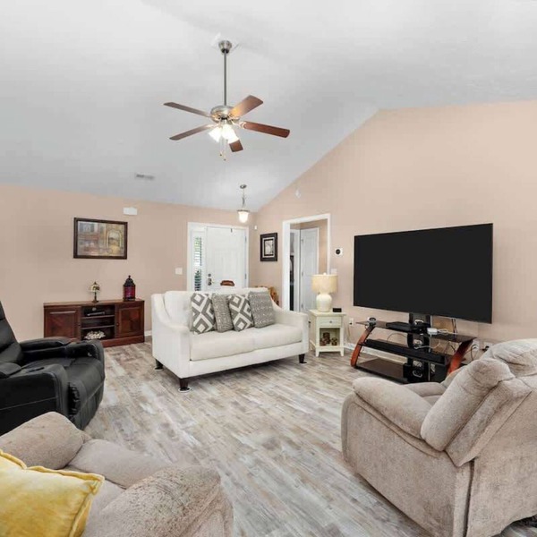 Greenway Getaway 3BR Cottage