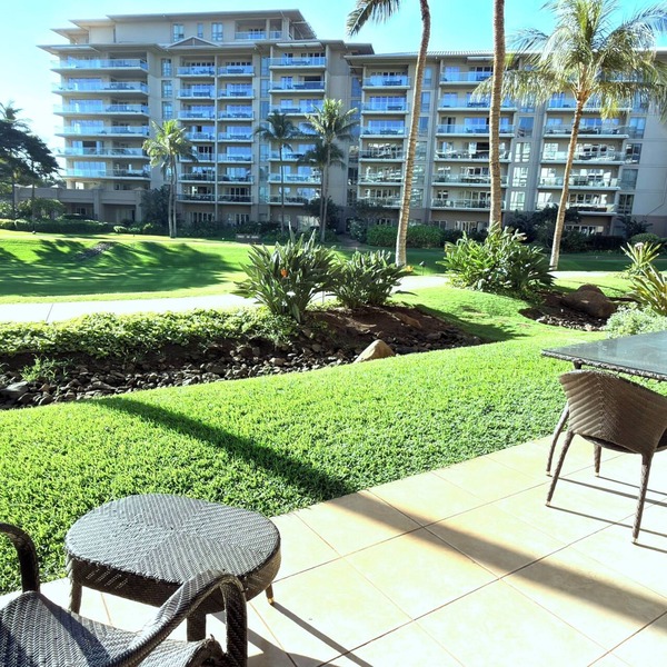 Ground Floor Luxury, Perfect Family Spot, Quiet Lanai to Pool/Beach in 1 Minute!