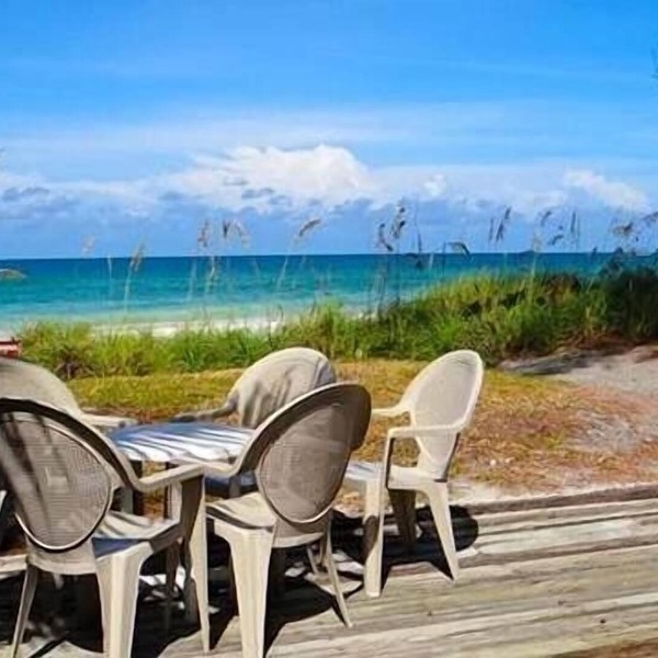 Ground level 2 bedroom, 1 bath with great beach views!