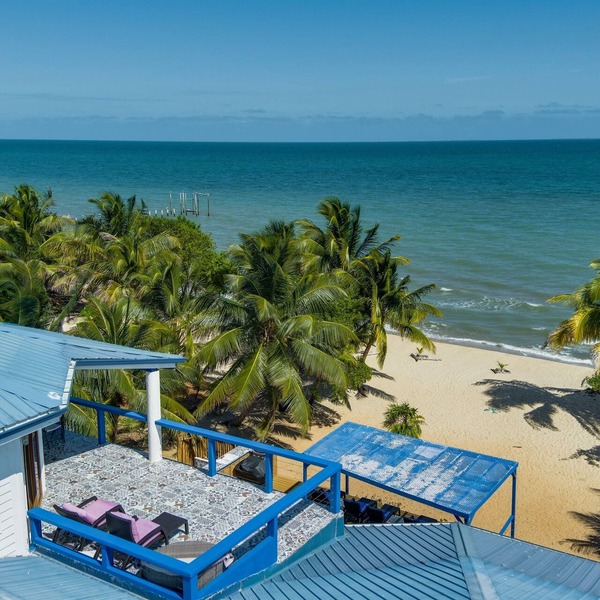 Group Friendly: 3-Bedroom Beachfront Condo