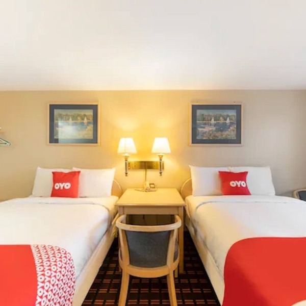 Group-Friendly Room | 4 Minutes to Seneca Museum of Waterways | Free Parking