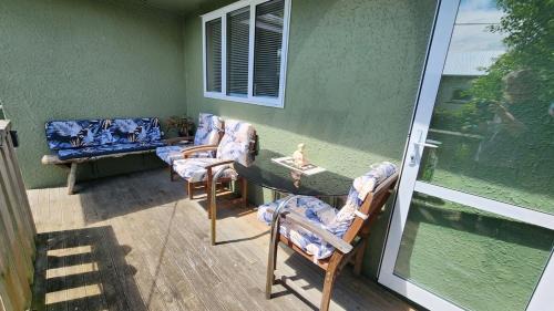 Guest Suite with private entry own kitchen and bathroom