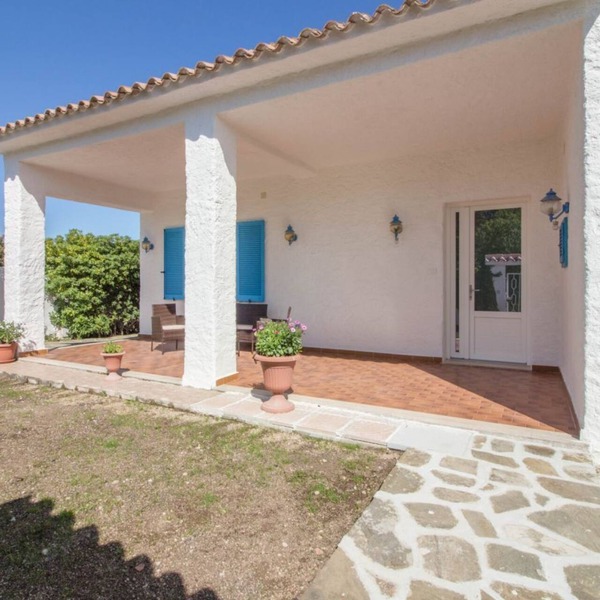 GuestHost Peaceful stay in Berchiddeddu W/garden