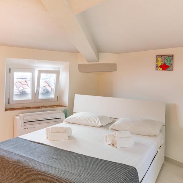 GuestHost - San Francesco Modern and Central Apartments