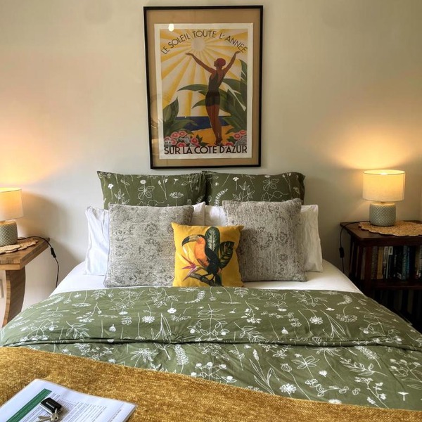 Gully hideaway apartment