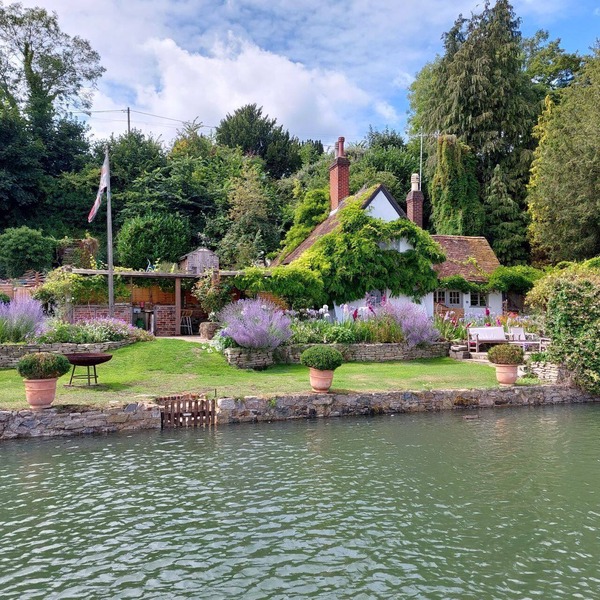 Hamble Riverside Cottage - Luxury Cottages