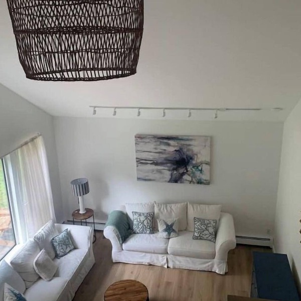 Hampton Bays Vacation Delight- Heated Pool, Minutes to Beach