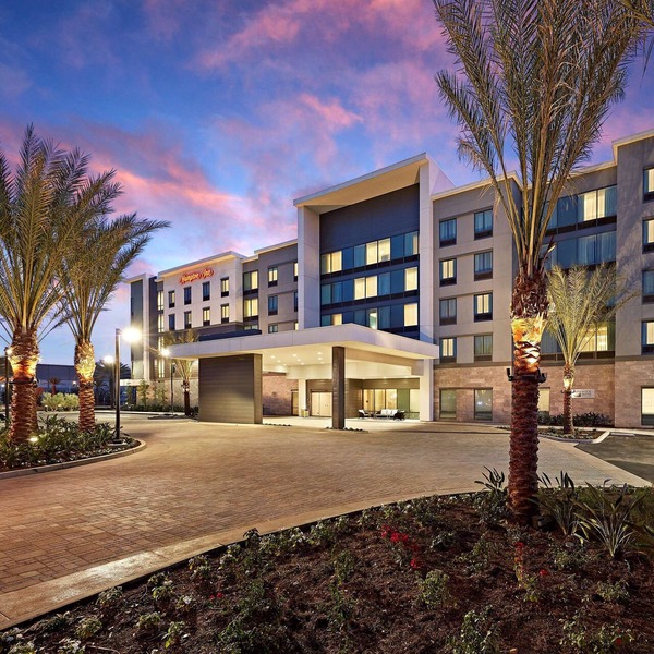 Hampton Inn Long Beach Airport