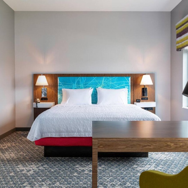 Hampton Inn & Suites Marshfield