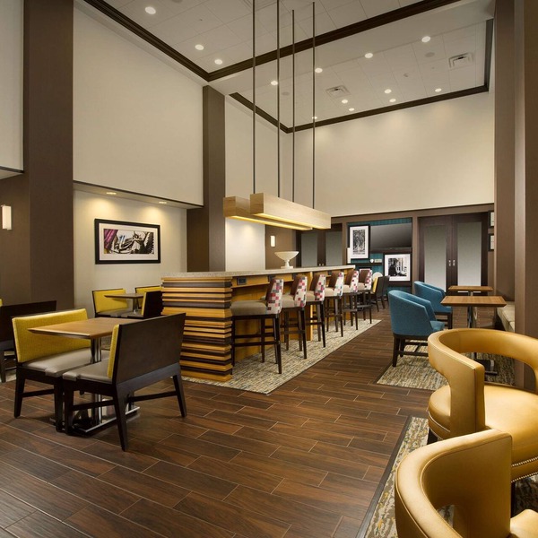 Hampton Inn & Suites Syracuse/Carrier Circle