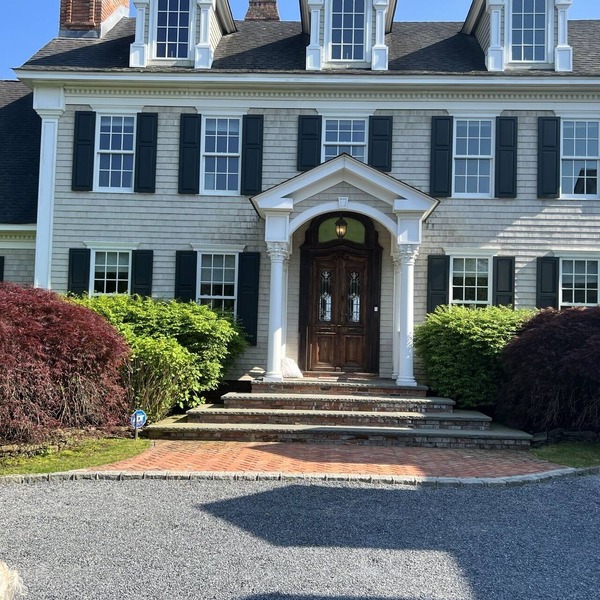 Hamptons Oasis 7Bed/7.5 Bath w Pool, Hot Tub and Tennis