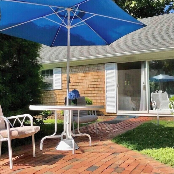 Hamptons private guest cottage