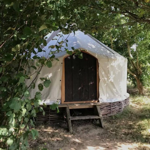 Handcrafted Grain Store Yurt in Somerset woodland; off-grid relaxation, campfire
