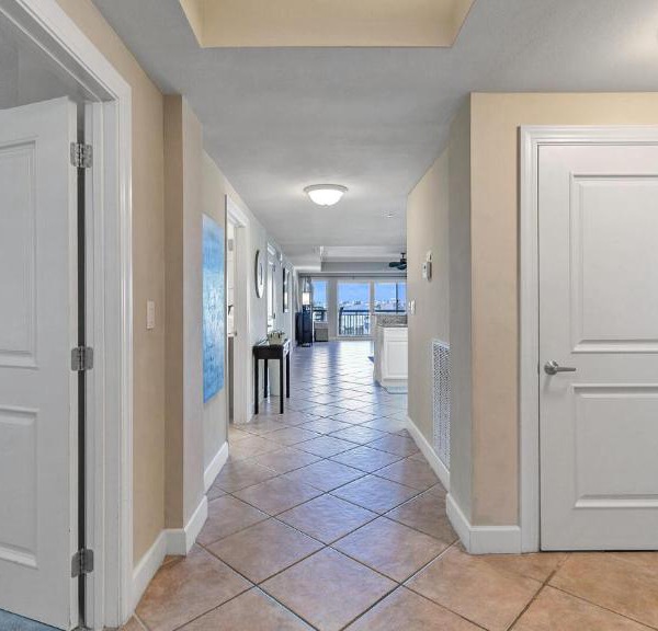 Harbor Landing 203B - Spacious Condo with views of the Harbor and Gulf
