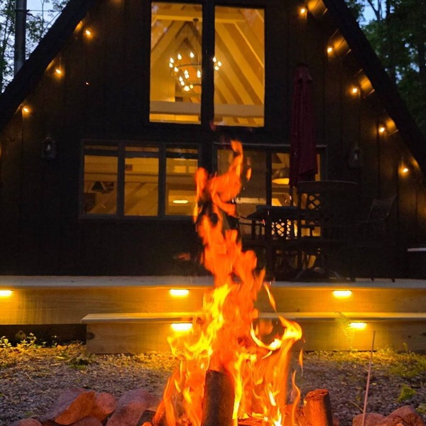 Harbor Springs Escape, renovated chalet that sleeps 6, near Nubs & Boyne.