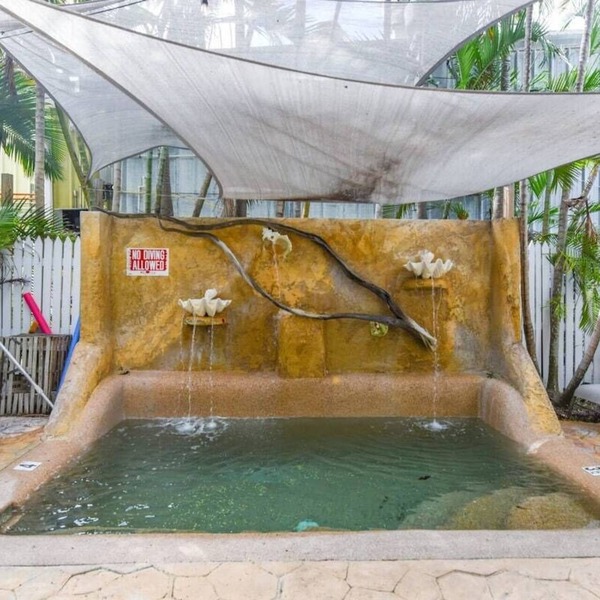Harbor Walk Hideaways - The Pilar's Cottage | Downtown with Pool