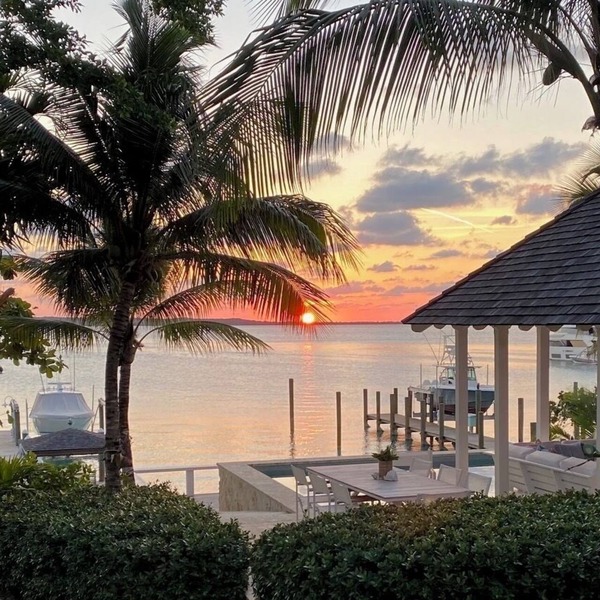 HARBOUR VIEW Full Property - Bayfront Bliss! Luxury escape, sunset views!