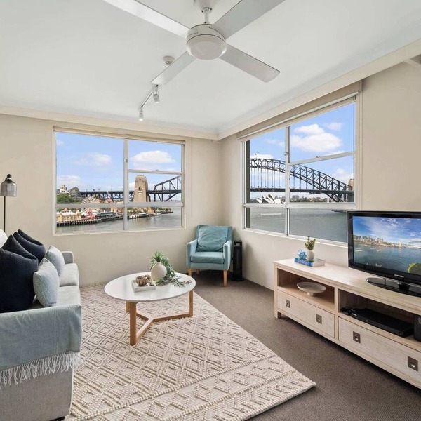 Harbourside 43 Summar